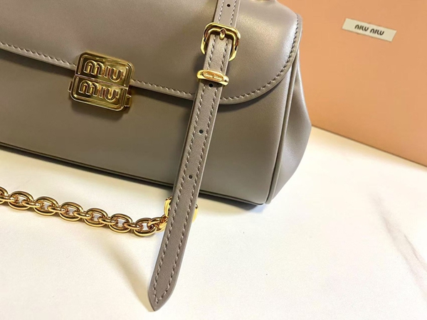 スーパーコピーブランドバッグ全体デザイン